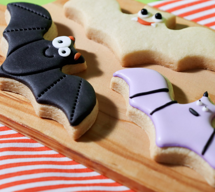 Halloween Cookie Cutter with Comfort Grip – Bat