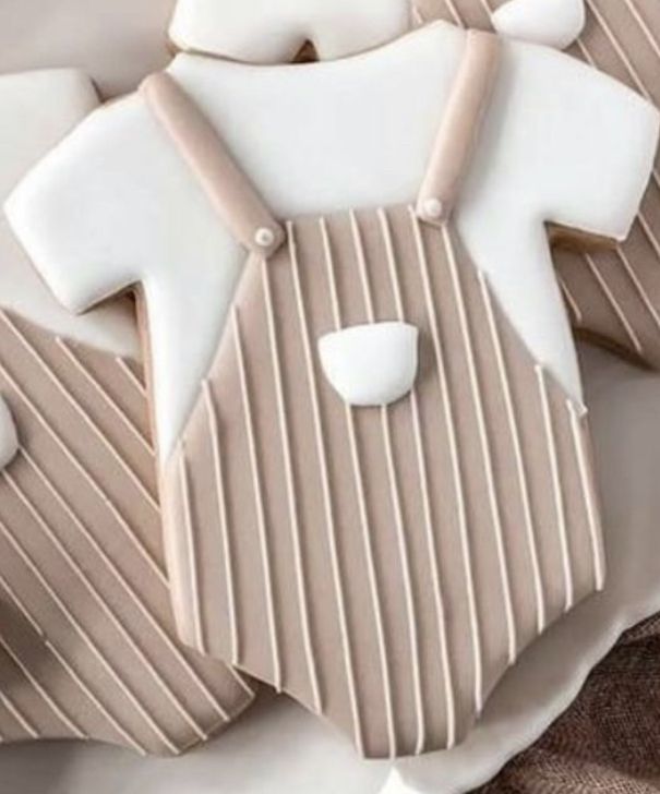 WILTON : Cookie Cutter Baby Grow