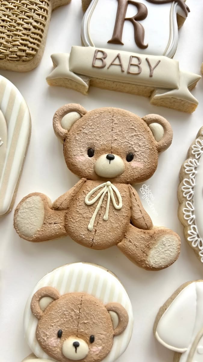 WILTON : Cookie Cutter Teddy